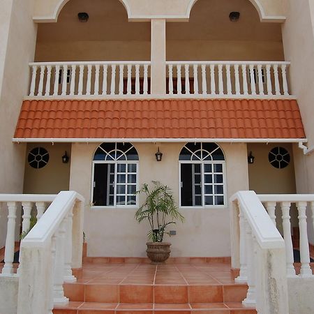 Serenity Sands Corozal Luaran gambar