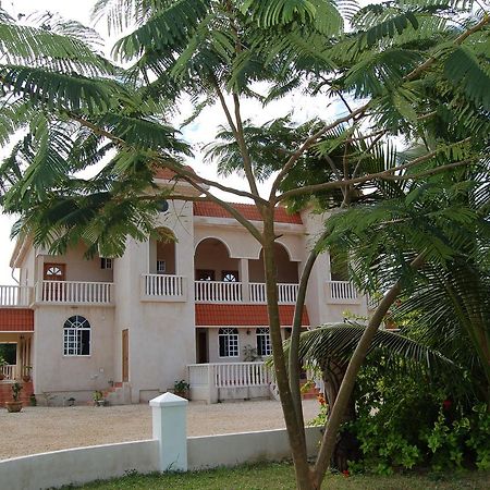 Serenity Sands Corozal Luaran gambar