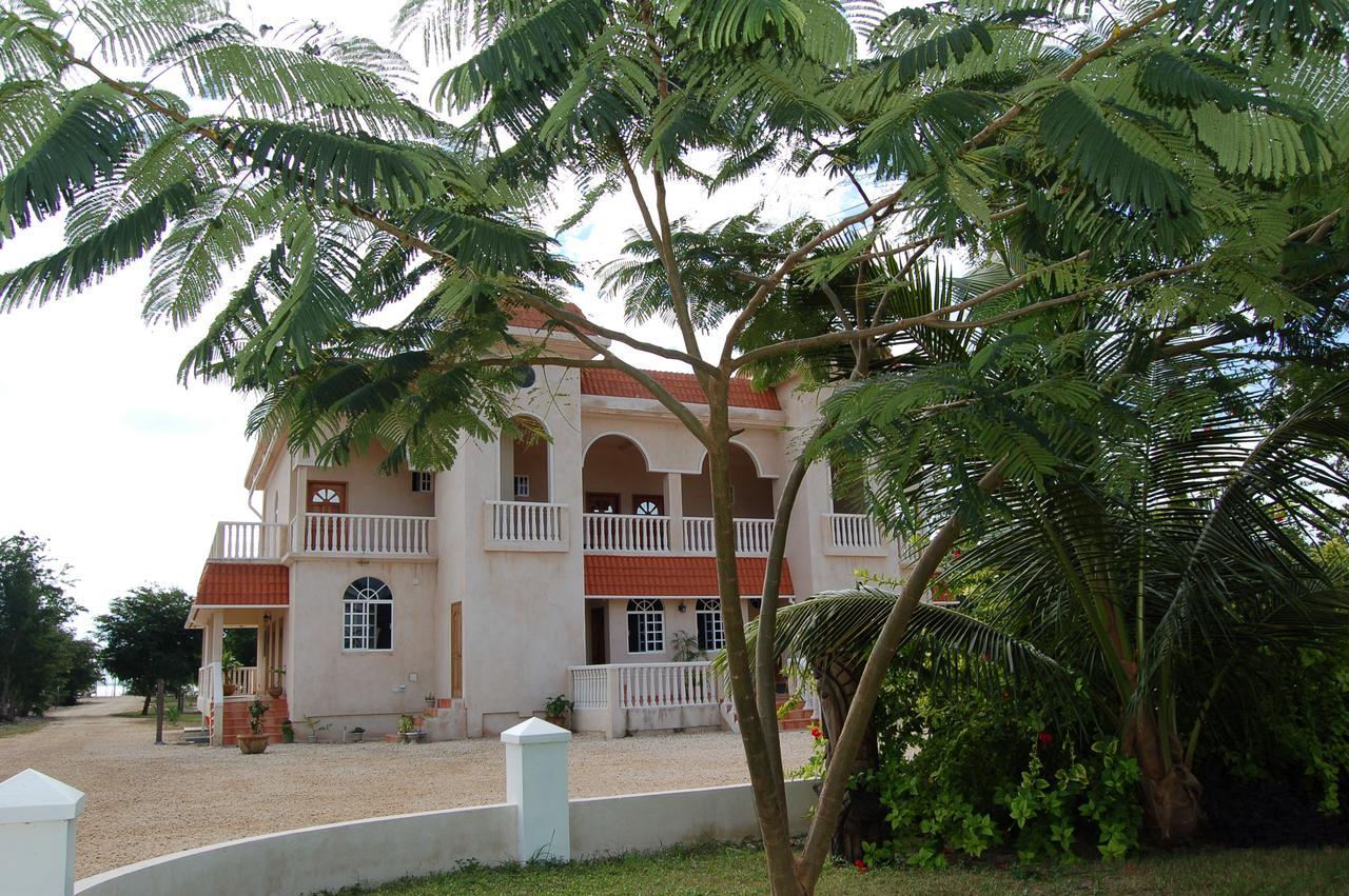 Serenity Sands Corozal Luaran gambar