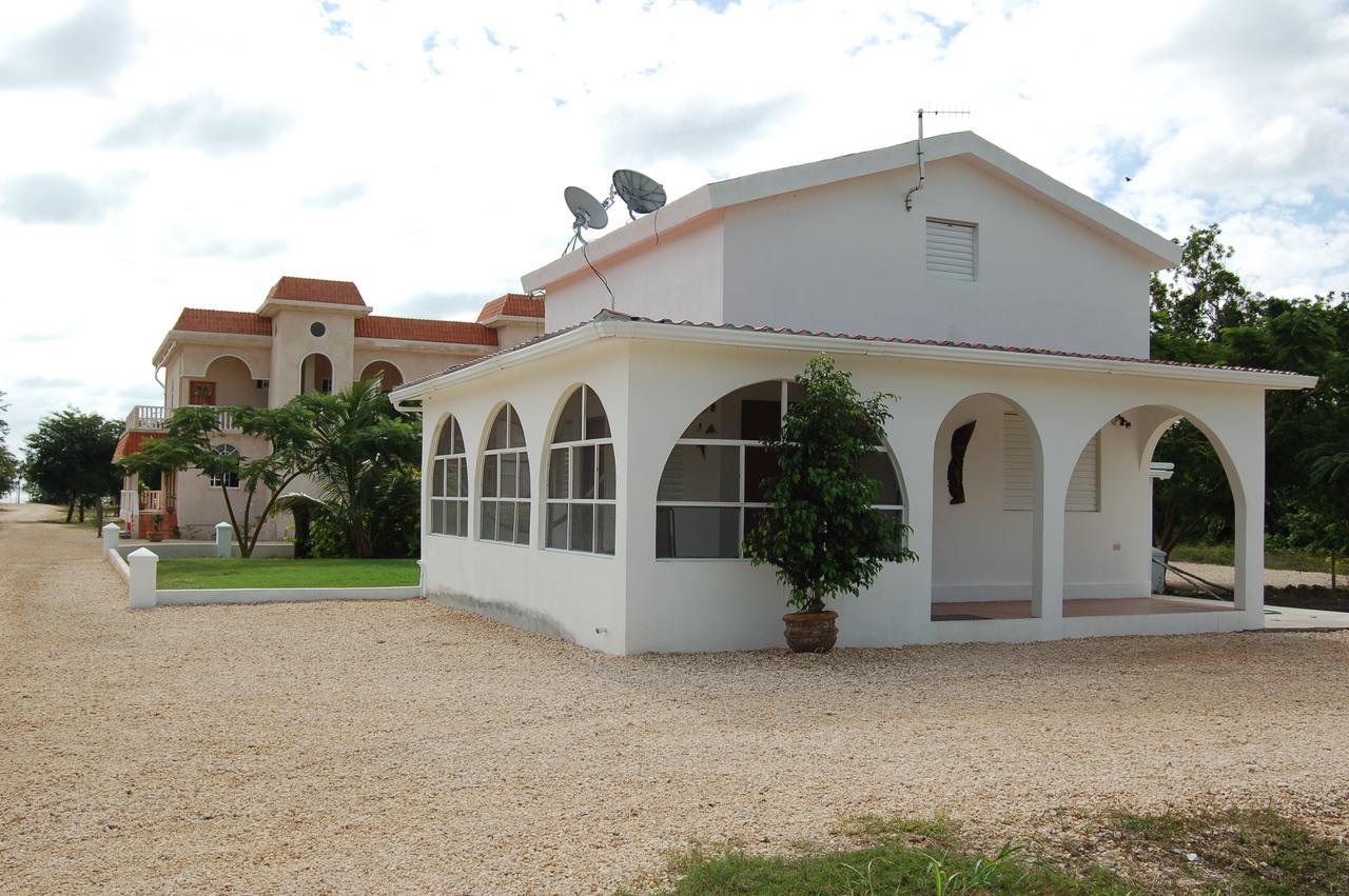 Serenity Sands Corozal Luaran gambar